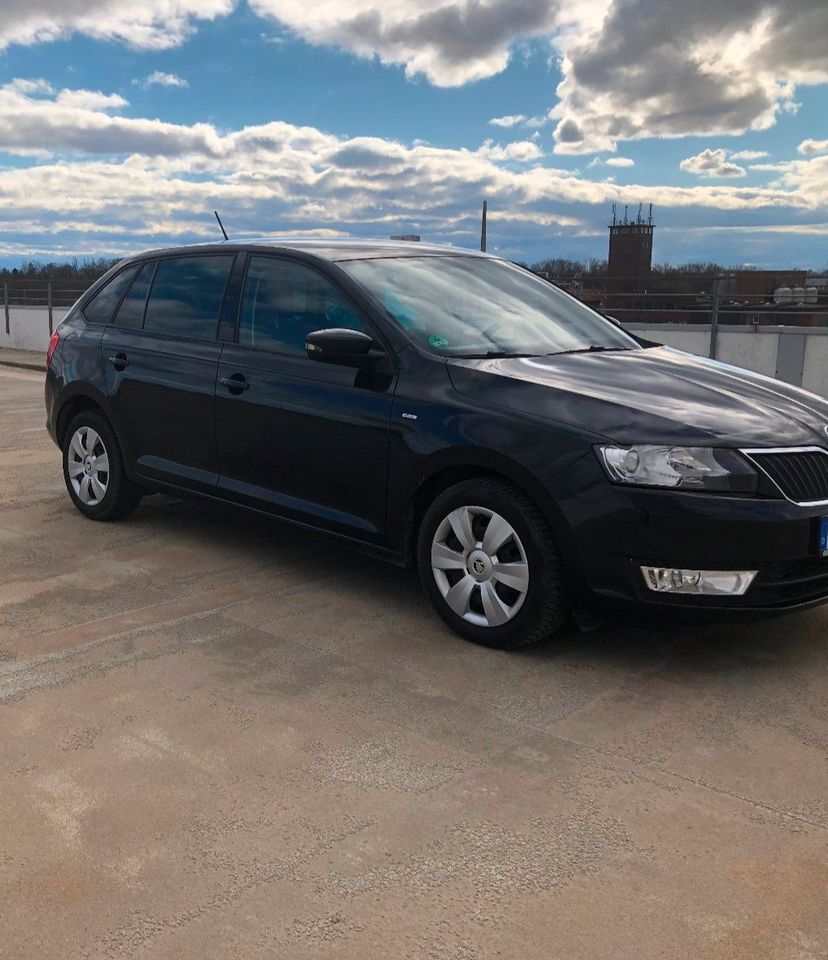 Skoda Rapid Spaceback 1.4 TSI Drive in Braunschweig