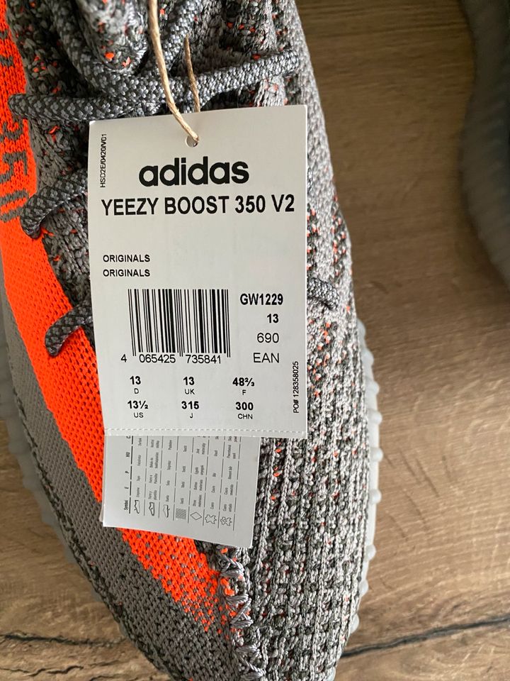 Adidas YEEZY Boost 350 v2 „Beluga Reflective“ EU48 2/3 ; US13,5 in Ober-Mörlen