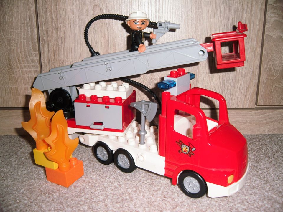 LEGO Duplo Ville Feuerwehr Leiterwagen 5682 Löschzug komplett in Herne