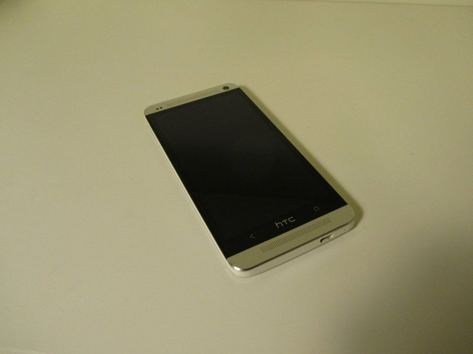 HTC One M7 Silber 32GB von O2 in Fischen