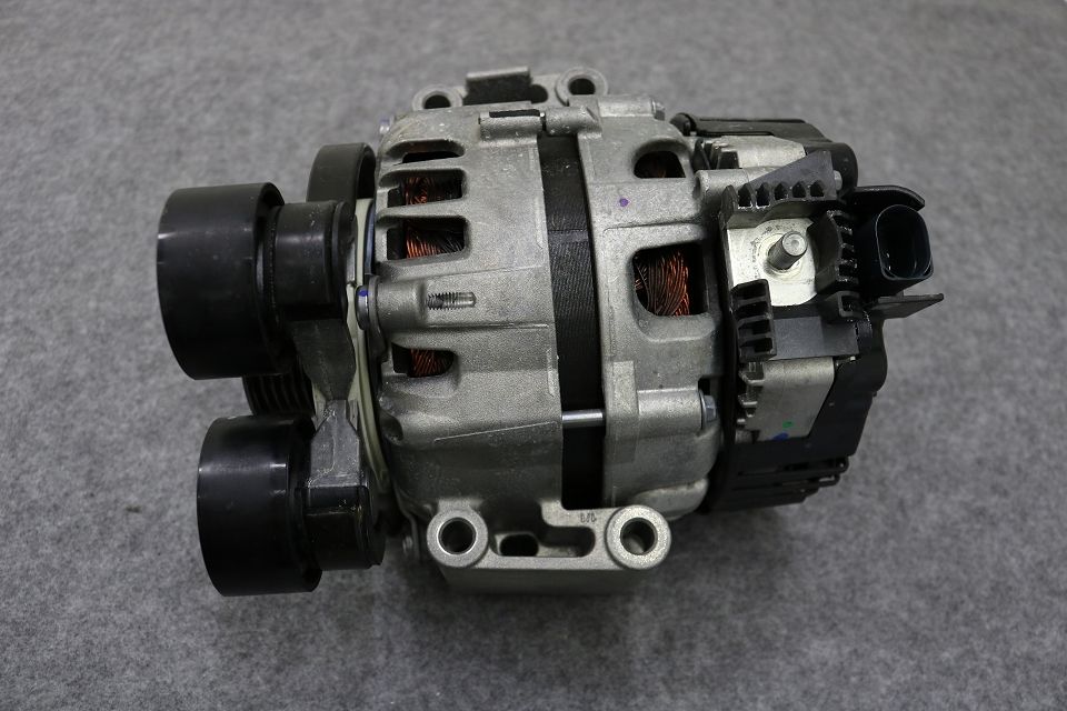 Original Audi A4 A5 A6 A7 FY Lichtmaschine 06L903018F 210A in Aurich