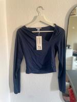 Dunkelblaues Langarmshirt Berlin - Pankow Vorschau