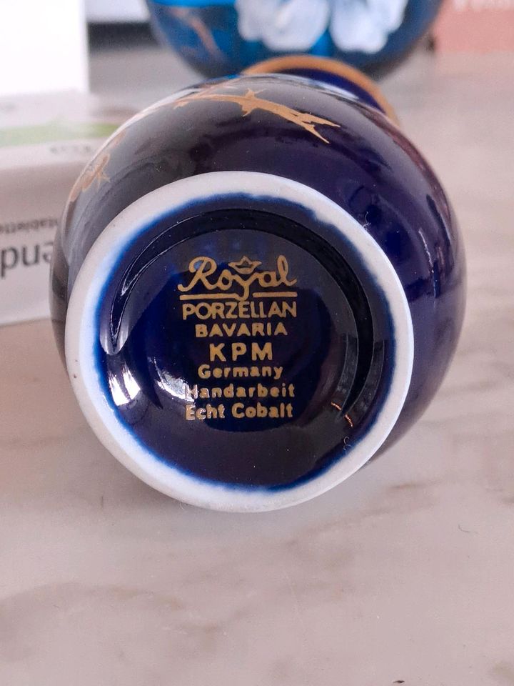 Royal  Kobalt blau KPM kleine Vase in Eitorf