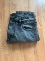 Clockhouse Hose Jeans Jeanshose 33/32 Bunted Skinny Grau Grey Bayern - Eichstätt Vorschau