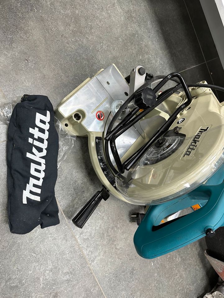 MAKITA LS1040N 230V Kappsäge 255 mm in Herten