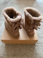 UGG Stiefel 37 mit OVP Pankow - Prenzlauer Berg Vorschau