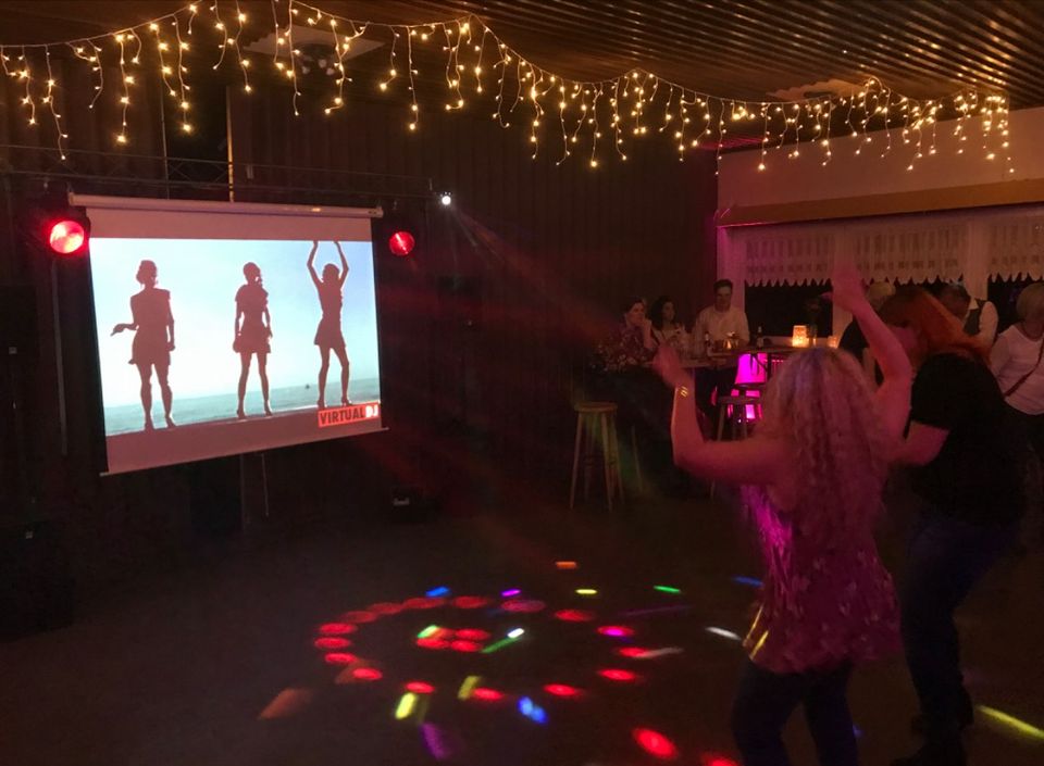 Karaoke Party DJ auf Großbildleinwand ⭐️⭐️⭐️ in Bruchmühlbach-Miesau