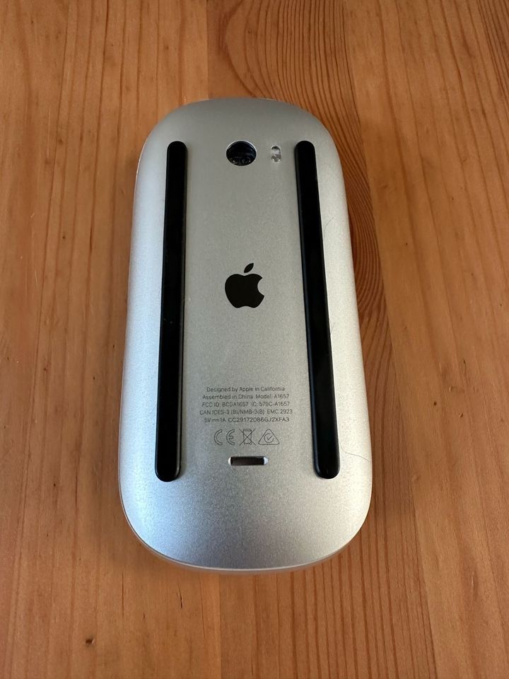 Apple Tastatur Keyboard + Apple Magic Maus in Hamburg
