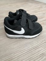 Nike MD Runner 2 Sneaker Schuhe Gr. 22 schwarz weiß Bielefeld - Bielefeld (Innenstadt) Vorschau