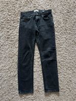 Jeans von Pull and Bear TOP schwarz Gr.42 straight Niedersachsen - Westoverledingen Vorschau