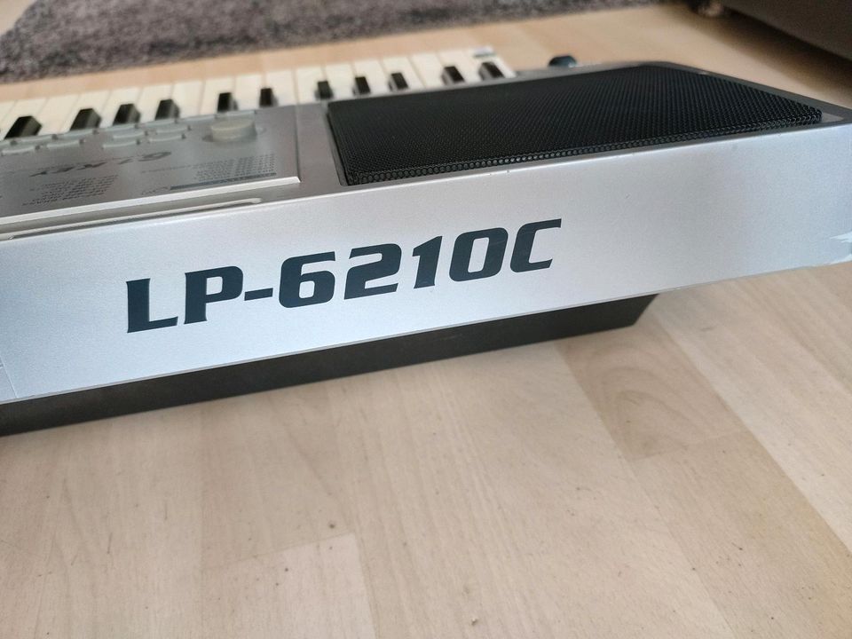 Keyboard LP-6210C in Berlin