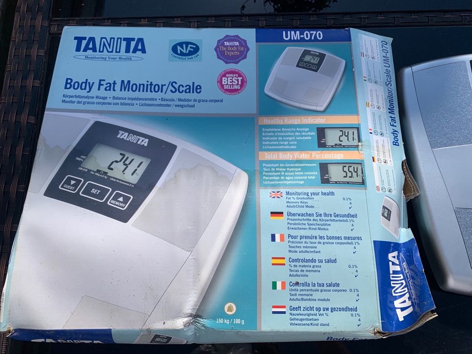 Tanita 150 kg Body Fat Analyzer, UM-070