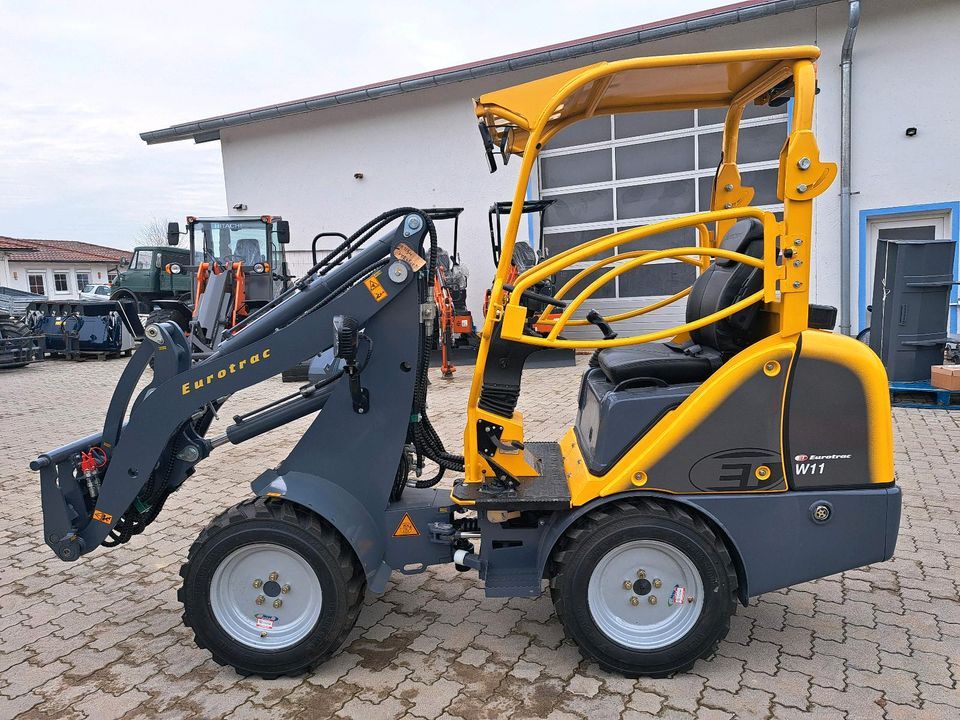 Hoflader Eurotrac W11 95cm schmal Radlader Hoftrac Lader Trac in Obertaufkirchen