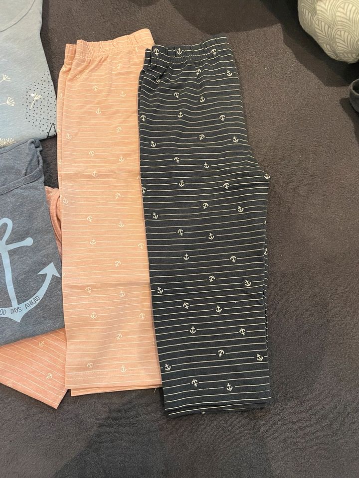 Mädchen T-Shirts und 2 leggins in Rettert