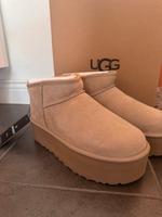 Neu ungetragen UGG ULTRA MINI PLATEU gr 39 Niedersachsen - Lingen (Ems) Vorschau