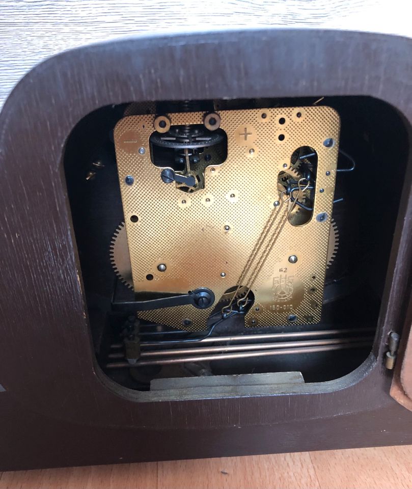 Schnäppchen Preis 20,€ / Antiker Vintage Uhren / Echtes Holz in Lüneburg