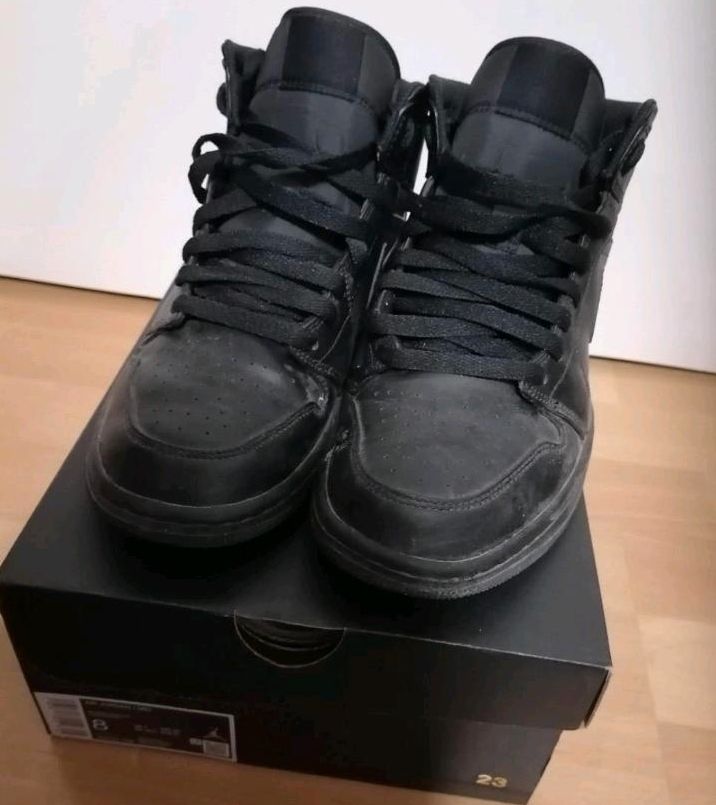 Air Jordan 1 MID Größe 41 in München