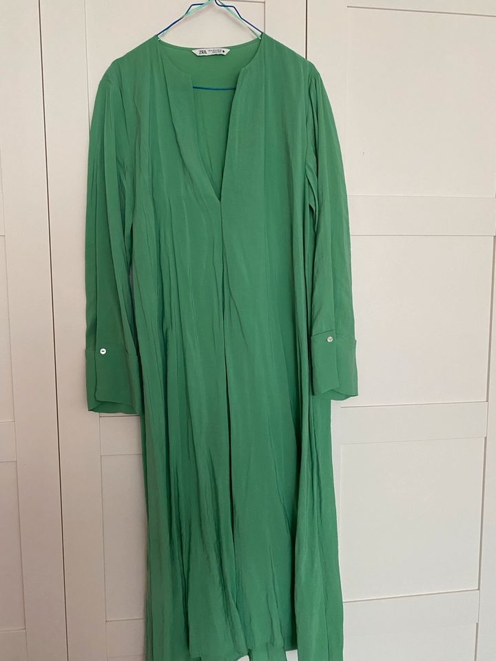 Maxikleid von Zara in Frankfurt am Main