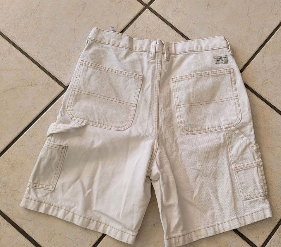 Pull&Bear Shorts in 38/40 in Langenpreising