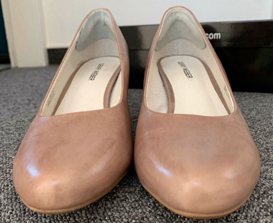 Gerry Weber Pumps Schuhe Leder 39 in Aachen