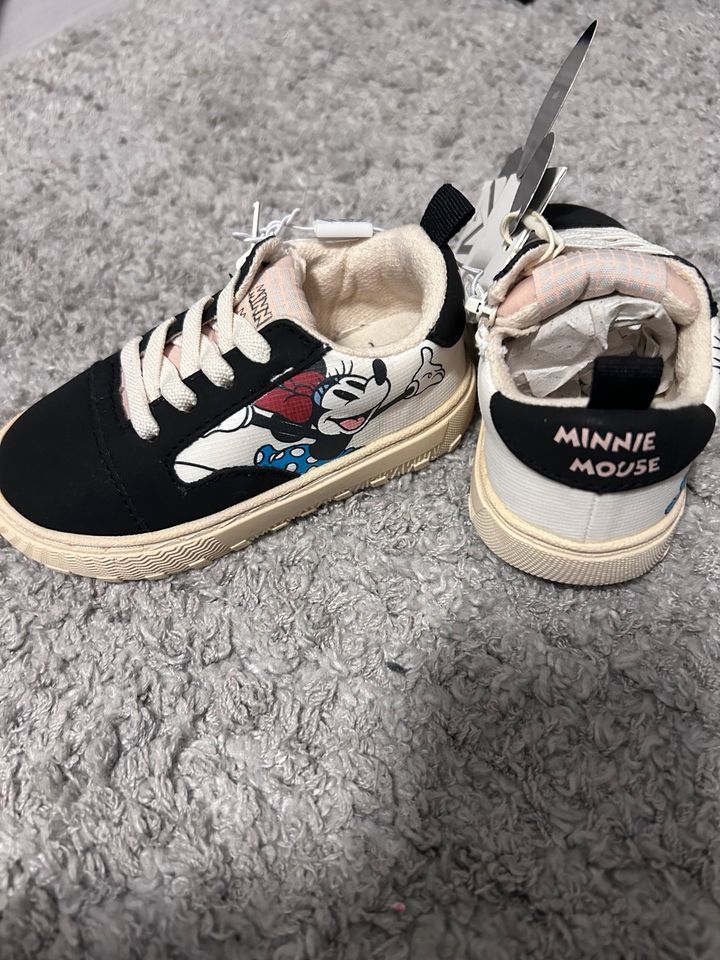 Zara X Disney Schuhe in Herne