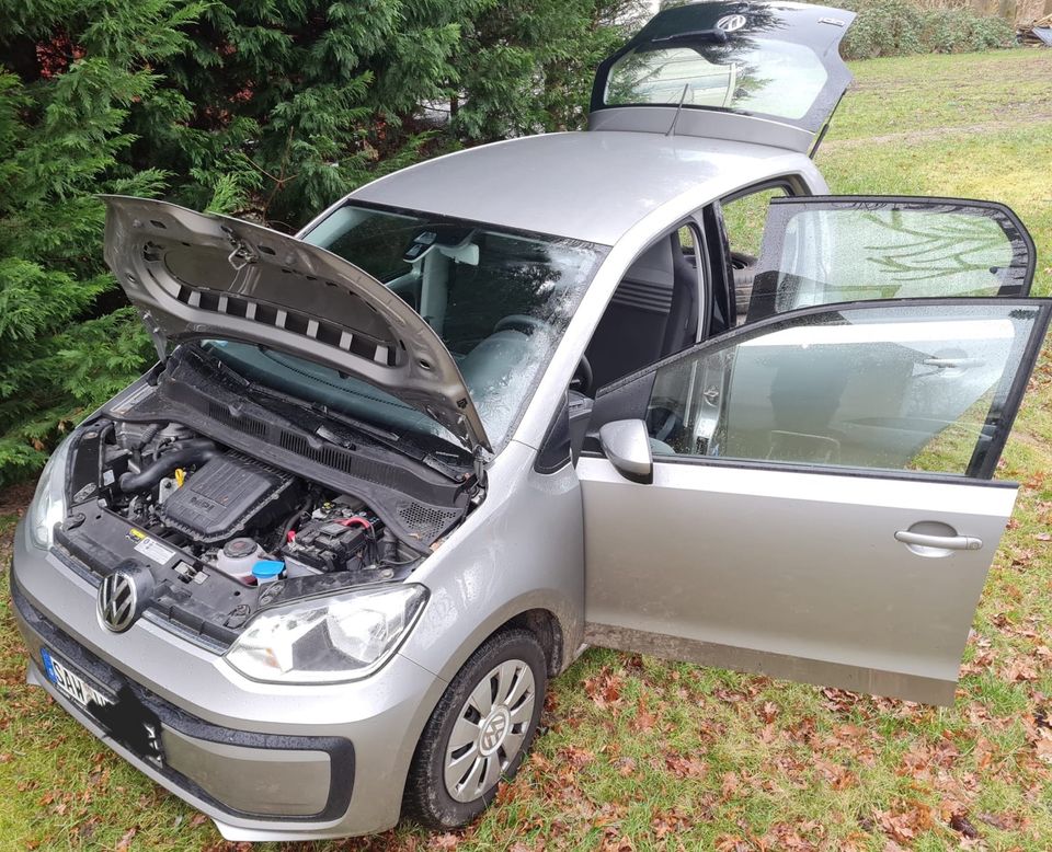 VW UP! Inspektion TÜV neu in Salzwedel