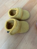 Baby Wollfilz Hausschuhe Krabbelschuhe 17/18 und Söckchen München - Trudering-Riem Vorschau