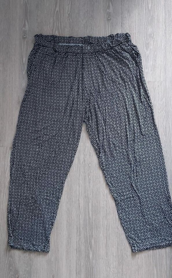 Flatterhose sommerhose Haremshose schwarz weiss 42 44 in Hessen - Fulda |  eBay Kleinanzeigen ist jetzt Kleinanzeigen