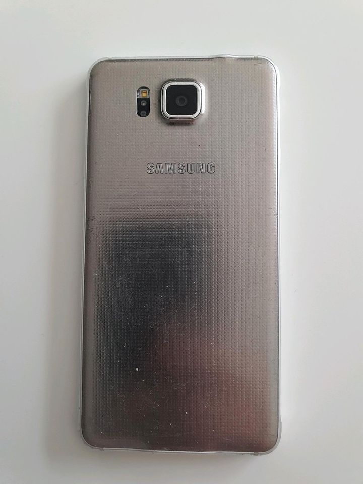 Samsung galaxy Alpha in Worms