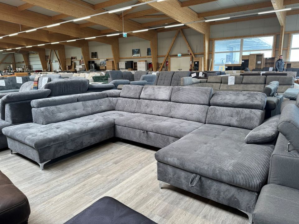 Wohnlandschaft Bett-Funktion 3 Farben Sofa Cord UVP 2499,- NEU in Dortmund