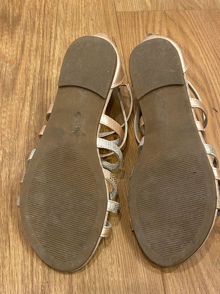 Römersandalen Gr. 35 Preis 6,00€ in Elchingen