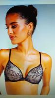 Neu Hunkemöller vorgeformter Push - up- Bügel BH Größe 75D Sachsen - Frohburg Vorschau