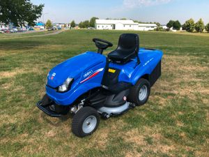 Rasentraktor *GreenBull* ST 2022 powered by Stiga