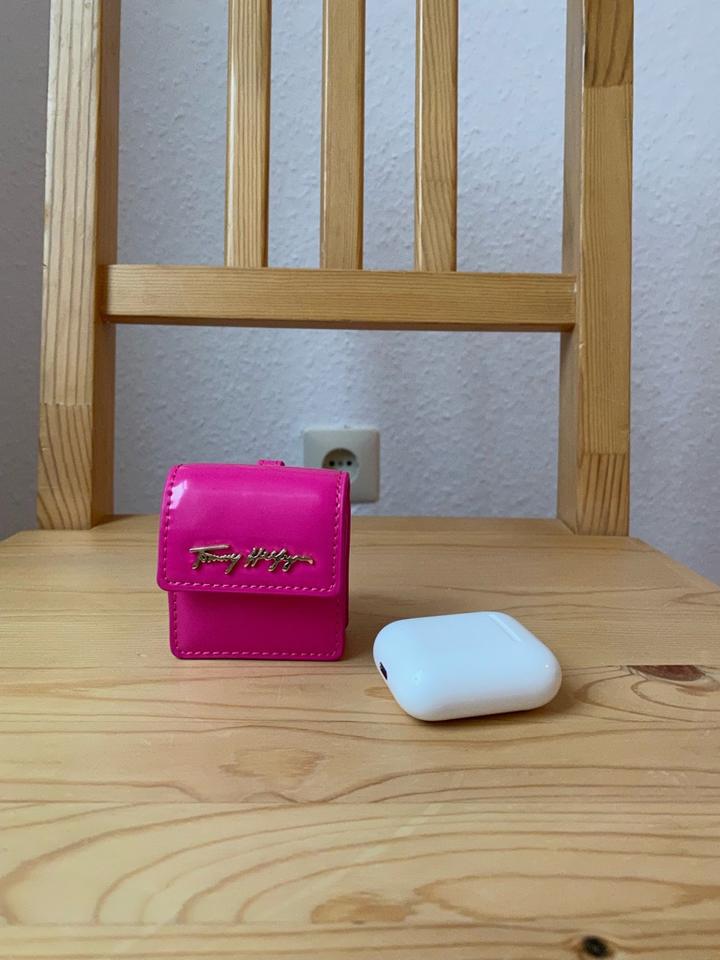 Airpods tommy hilfiger sale