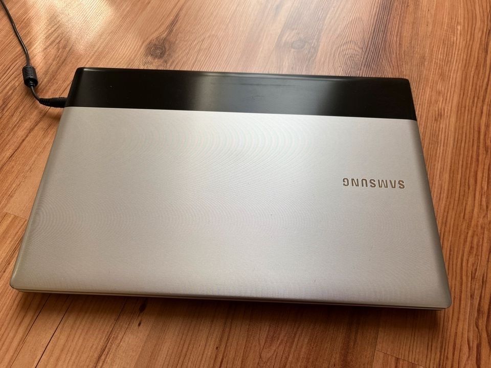 Samsung RV 511 Notebook, mit Win 10 Home in Kirchlengern