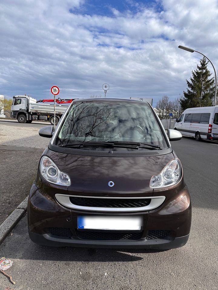 Smart Fortwo Coupe MHD Pano Leder Klima Sitzheizung in Berlin