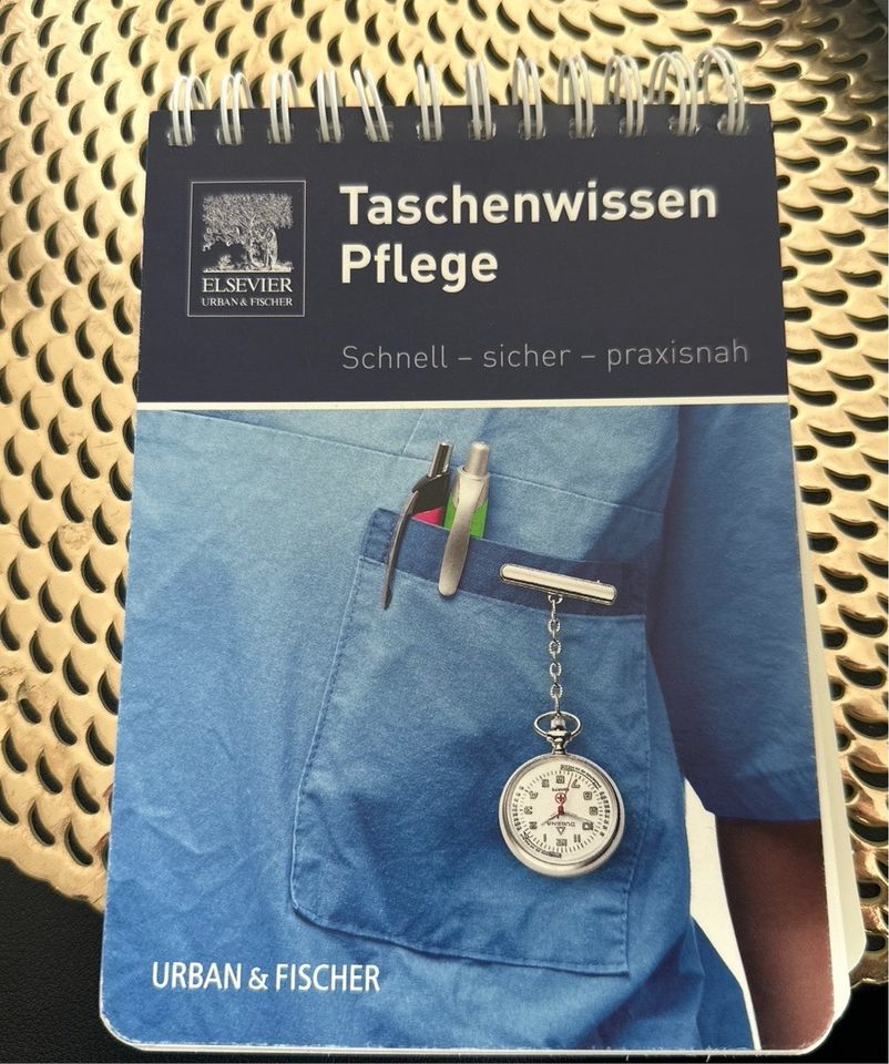 Praxis Krankenhaus,Krankenschwester - Pfleger , Medizin Buch in Hagen