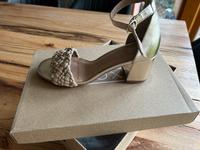 Cox Sandalen Blockabsatz Schuhe Hochzeit Gr. 38 neu Berlin - Köpenick Vorschau