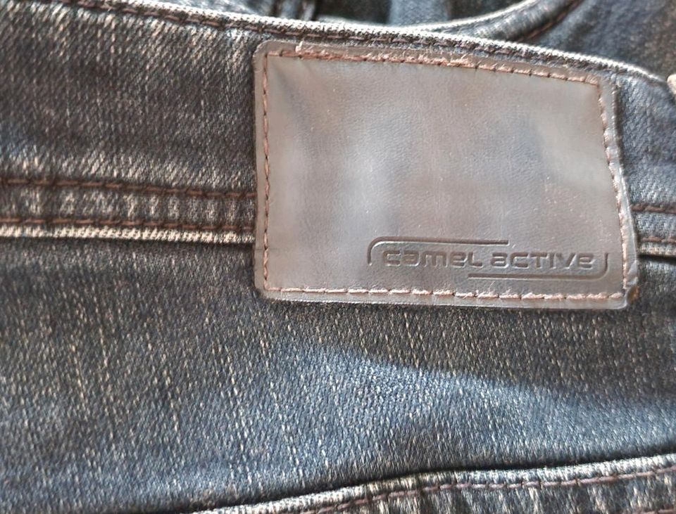 Camel Jeans Madison 35/32 in Herborn