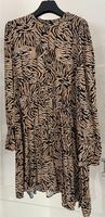 Kleid mit Muster von Vero Moda (Gr. XL) Nordrhein-Westfalen - Gütersloh Vorschau
