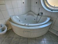 Badewanne Dreieckwanne Whirlpool Niedersachsen - Delmenhorst Vorschau