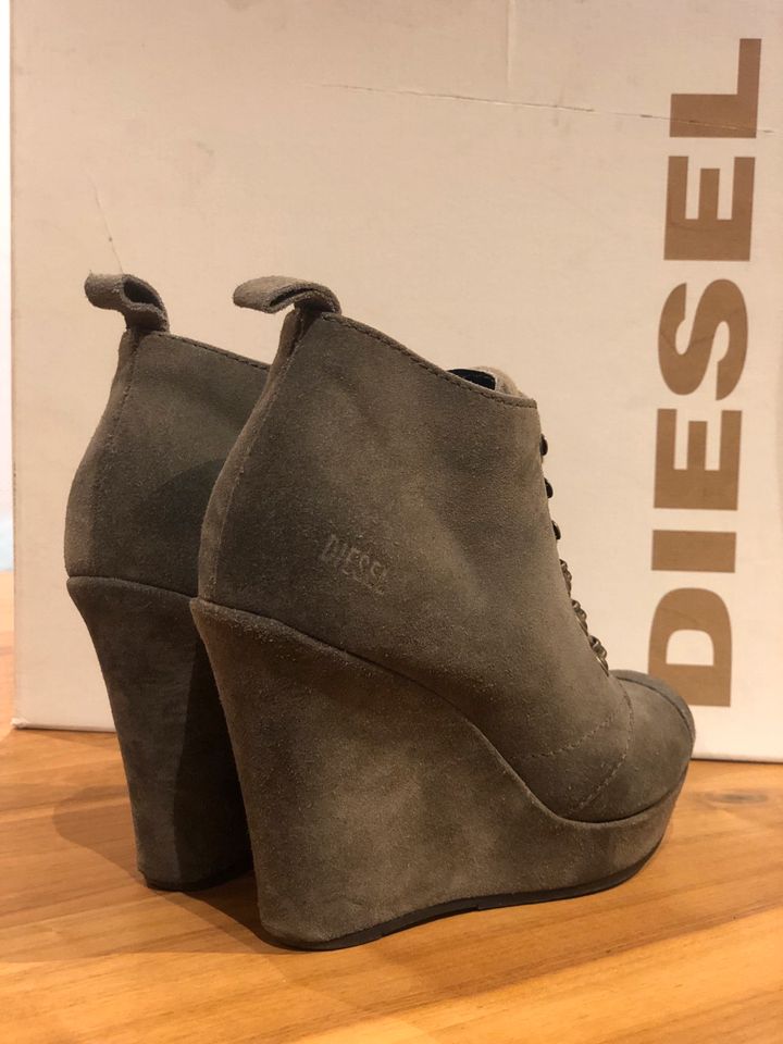 Diesel* Keil Stiefelette, 37, Ankle Boot khaki Wildleder in Wetter (Ruhr)