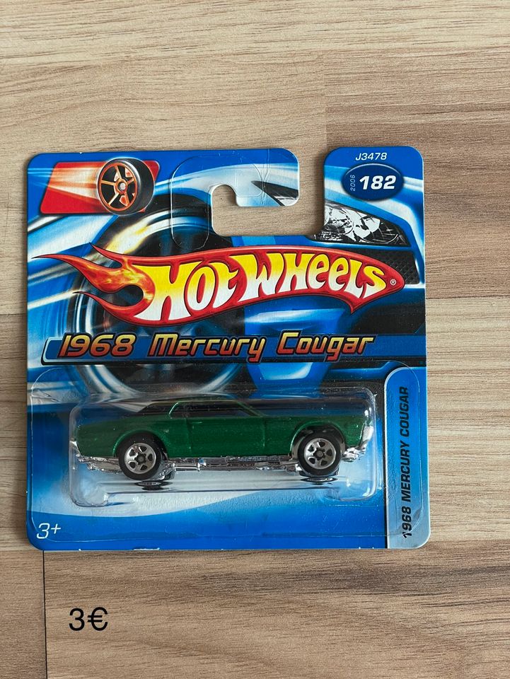 Hot Wheels 1:64 in OVP in Zscherben