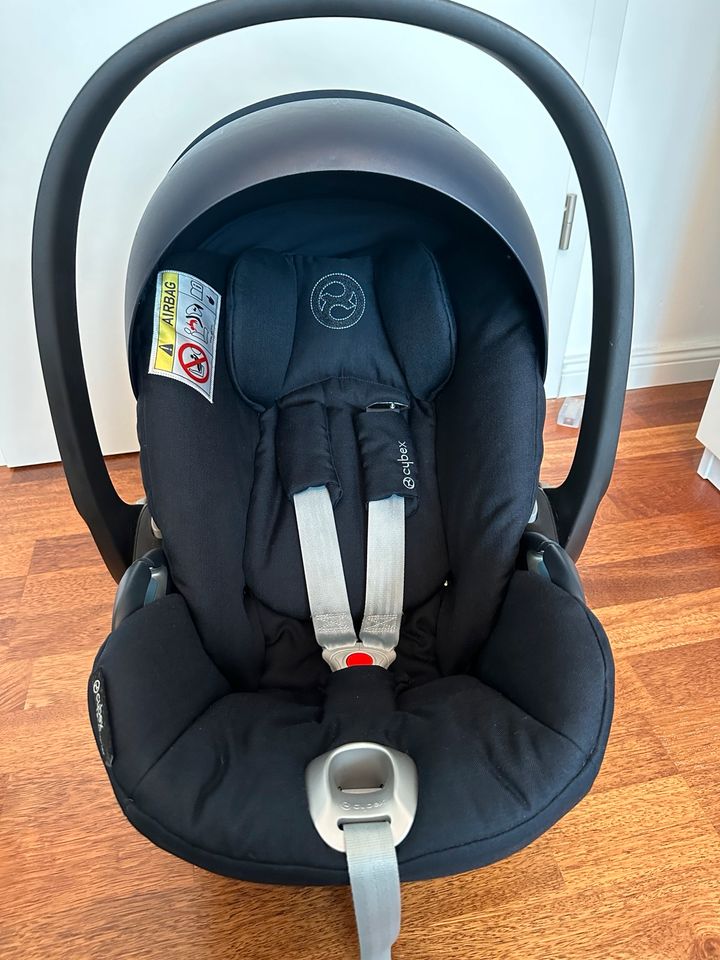 Cybex Platinum Babyschale Cloud Z i-size unfallfrei plus Fusssack in Breitenfelde