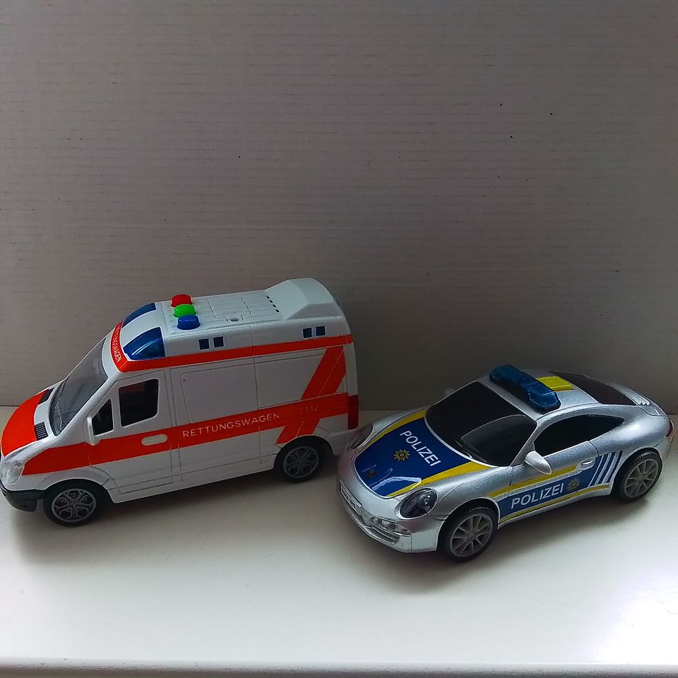 Spielzeug Automodelle mit Licht& Sound + Hubschrauber in Nürnberg (Mittelfr)