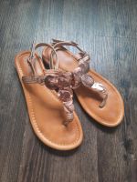 Top! Zehentrenner Sandalen Rose Gold Gr. 37 Dresden - Dresden-Plauen Vorschau