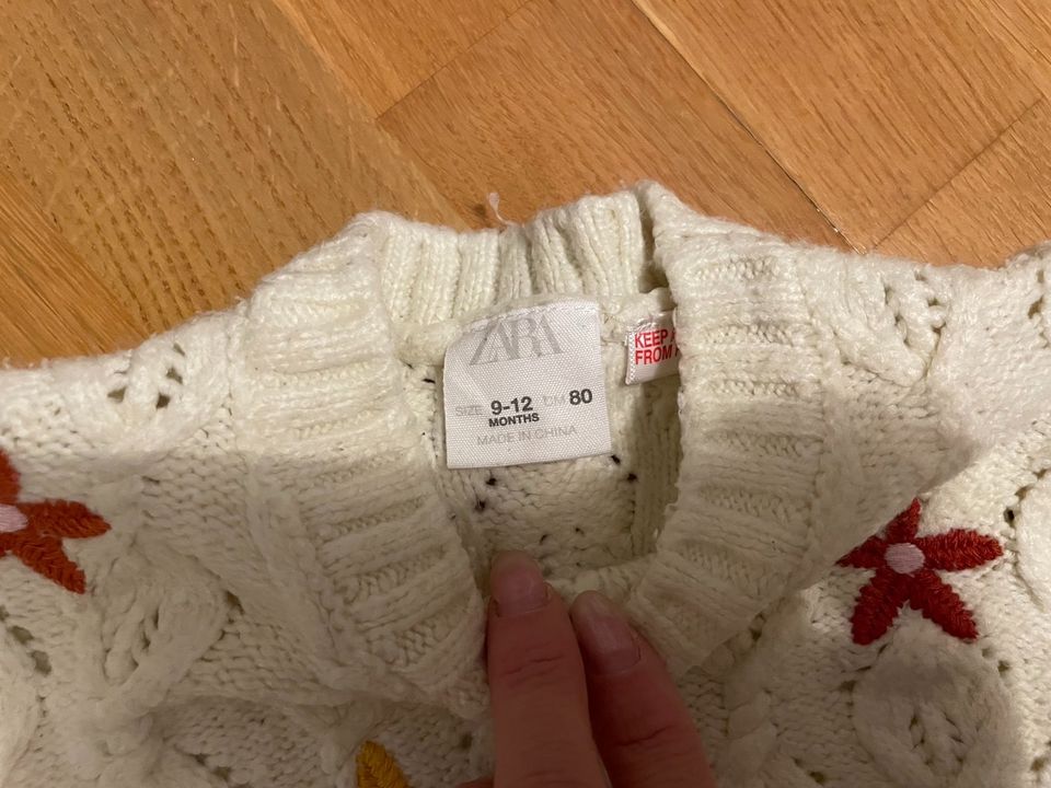 Baby Mädchen Pullover Zara Größe 80 (74) in Wassenberg