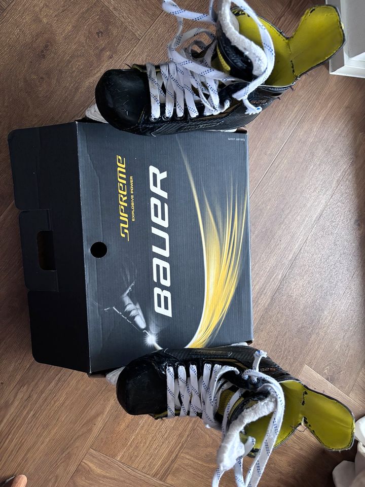 Bauer Eishockey Schlittschuhe in Iserlohn