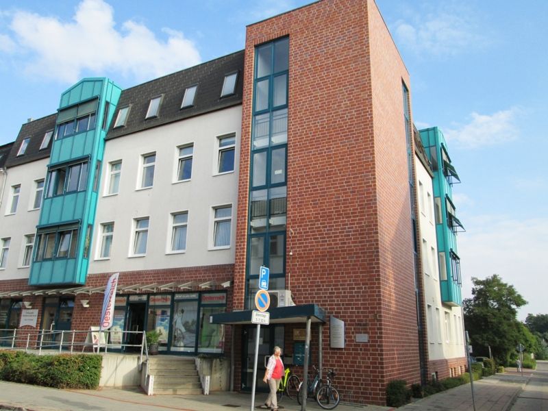 Büro- /Praxisfläche in einem Ärztehaus   Fläche teilbar in Staßfurt