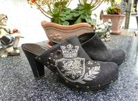 Holzclogs mit Strass Hessen - Hünstetten Vorschau